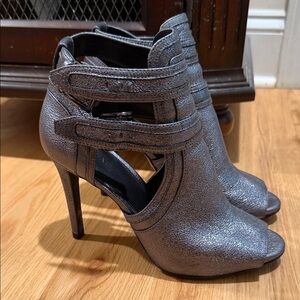 MK heels